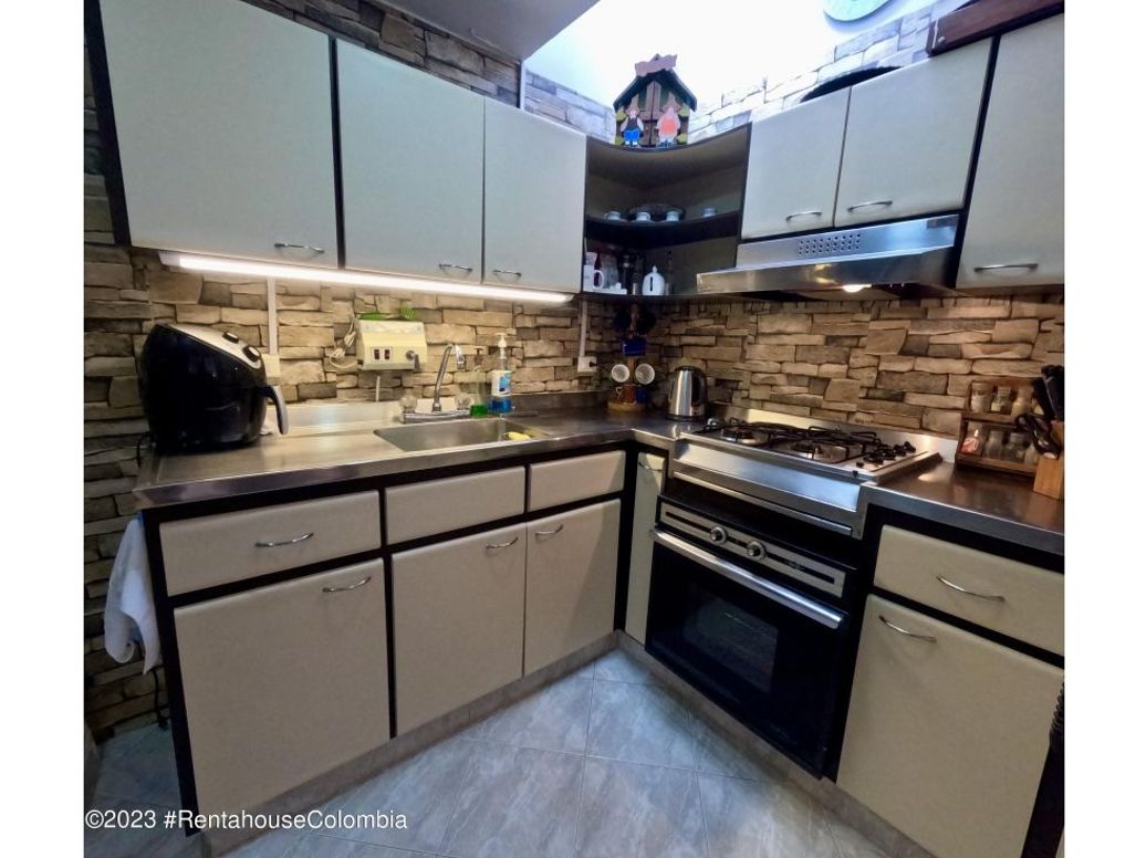 Apartamento de 5 alcobas en venta en Cedro Golf, Bogotá, 207 m² · foto 7 de 20