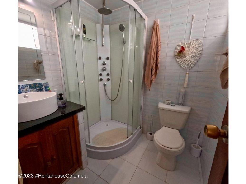 Apartamento de 5 alcobas en venta en Cedro Golf, Bogotá, 207 m² · foto 13 de 20