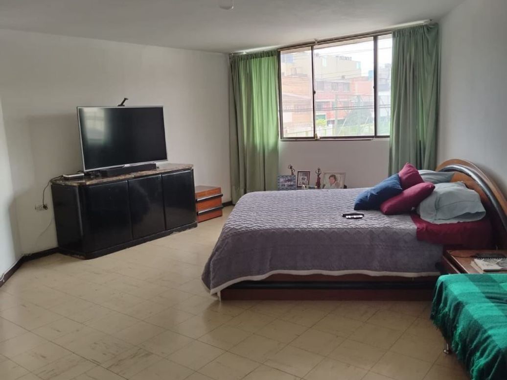 Casa de 5 alcobas en venta en El Guadual, Bogotá, 319 m² · foto 8 de 20
