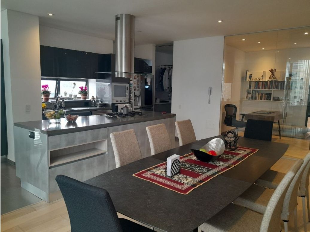 Apartamento de 3 alcobas en venta en San Patricio, Bogotá, 220 m² · foto 3 de 7