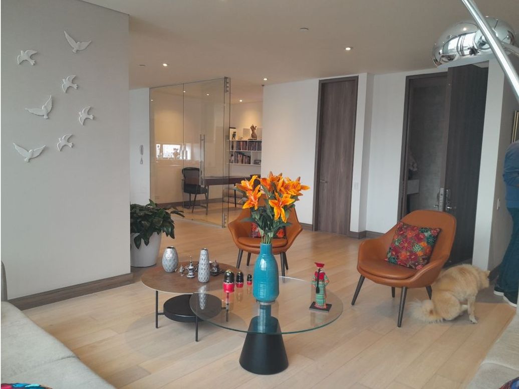 Apartamento de 3 alcobas en venta en San Patricio, Bogotá, 220 m² · foto 5 de 7
