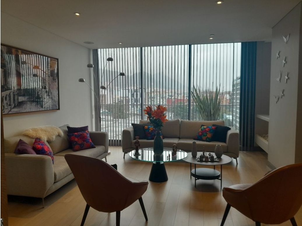 Apartamento de 3 alcobas en venta en San Patricio, Bogotá, 220 m² · foto 2 de 7