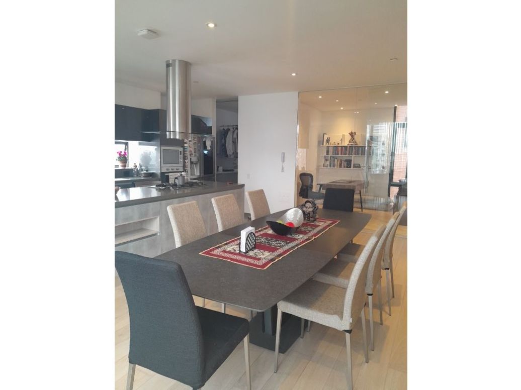 Apartamento de 3 alcobas en venta en San Patricio, Bogotá, 220 m² · foto 7 de 7