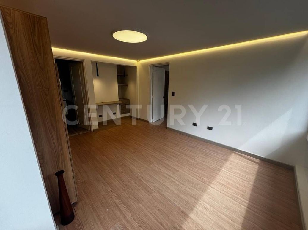 Apartaestudio en venta en Chicó Norte, Bogotá, 46 m² · foto 8 de 9