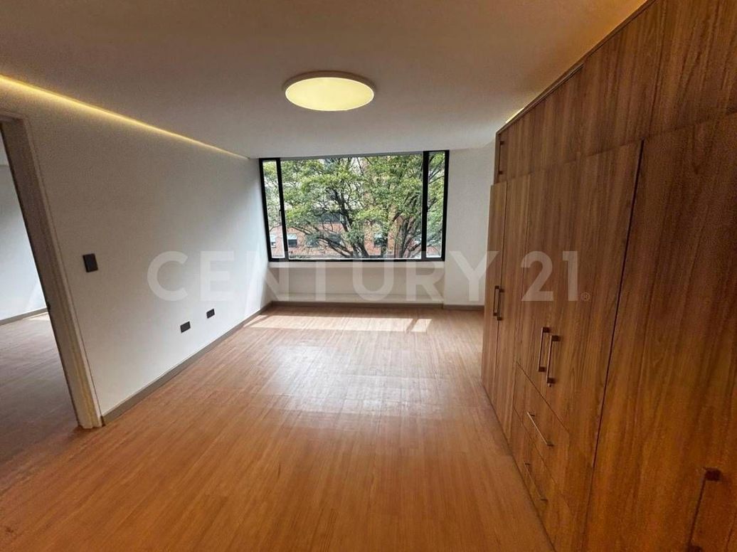 Apartaestudio en venta en Chicó Norte, Bogotá, 46 m² · foto 6 de 9