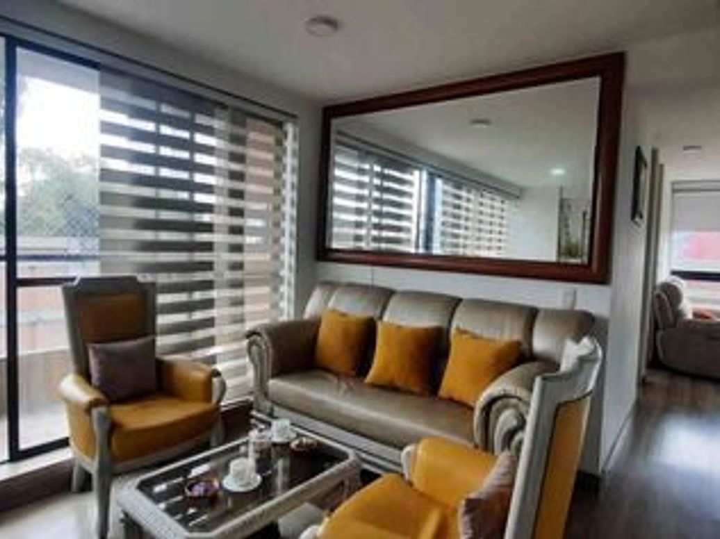 Apartamento de 3 alcobas en venta en Santa María Del Lago, Bogotá, 87 m² · foto 2 de 12