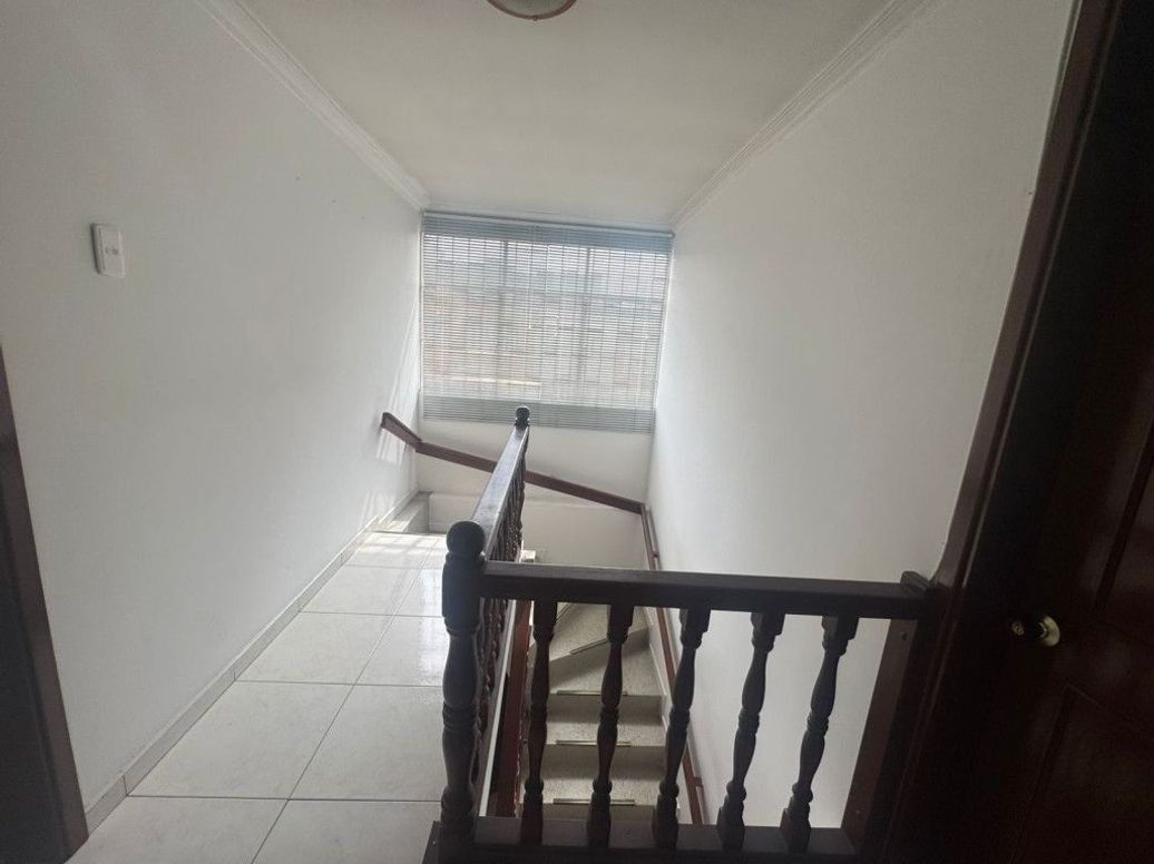 Casa de 5 alcobas en venta en Ciudad Jardín Sur, Bogotá, 139 m² · foto 10 de 18