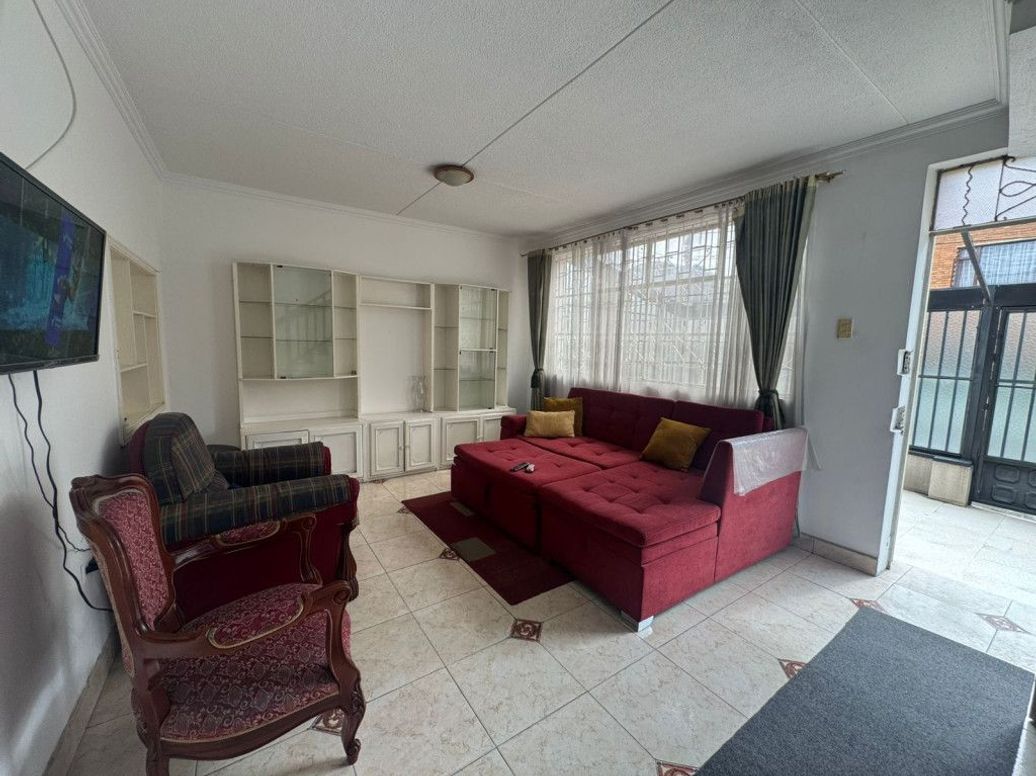 Casa de 5 alcobas en venta en Ciudad Jardín Sur, Bogotá, 139 m² · foto 4 de 18
