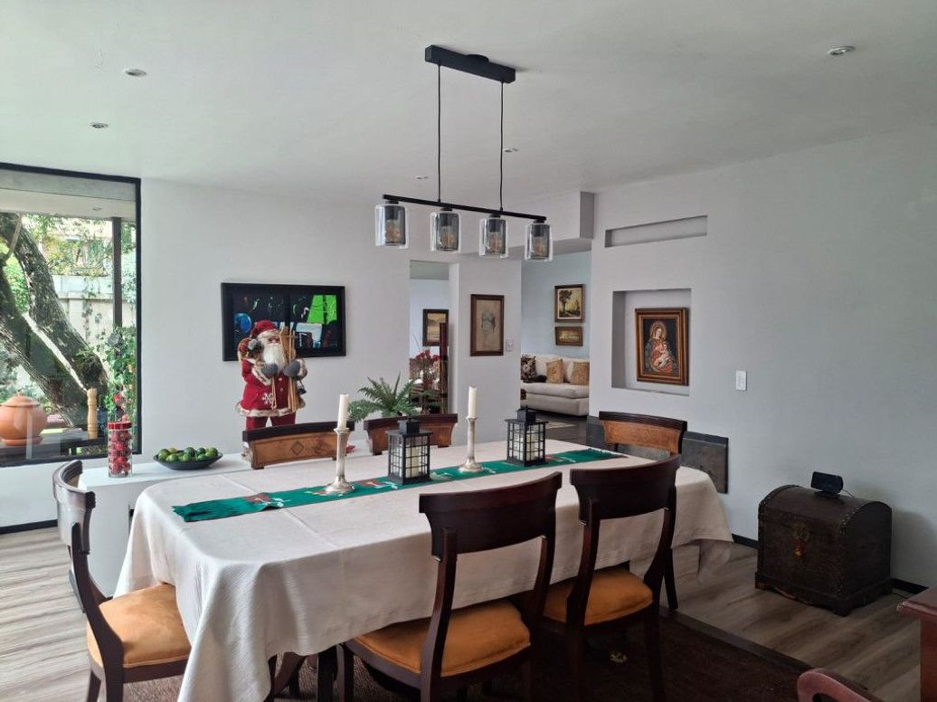 Casa de 7 alcobas en venta en Santa Ana Oriental, Bogotá, 434 m² · foto 2 de 20