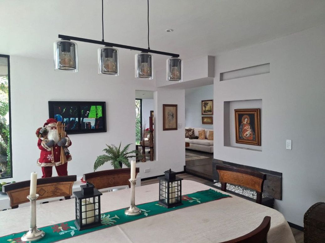 Casa de 7 alcobas en venta en Santa Ana Oriental, Bogotá, 434 m² · foto 3 de 20