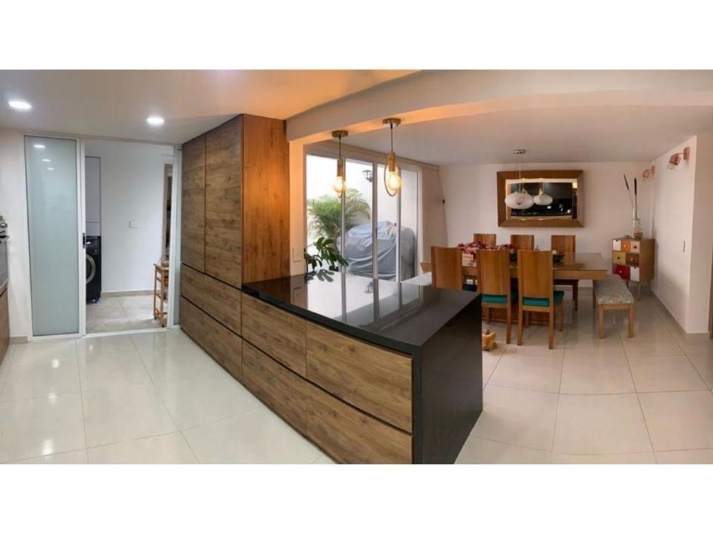 Casa de 4 alcobas en venta en Modelia, Bogotá, 275 m² · foto 7 de 10