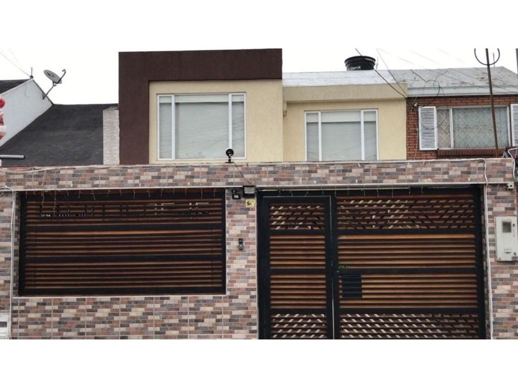Casa de 4 alcobas en venta en Modelia, Bogotá, 275 m² · foto 9 de 10