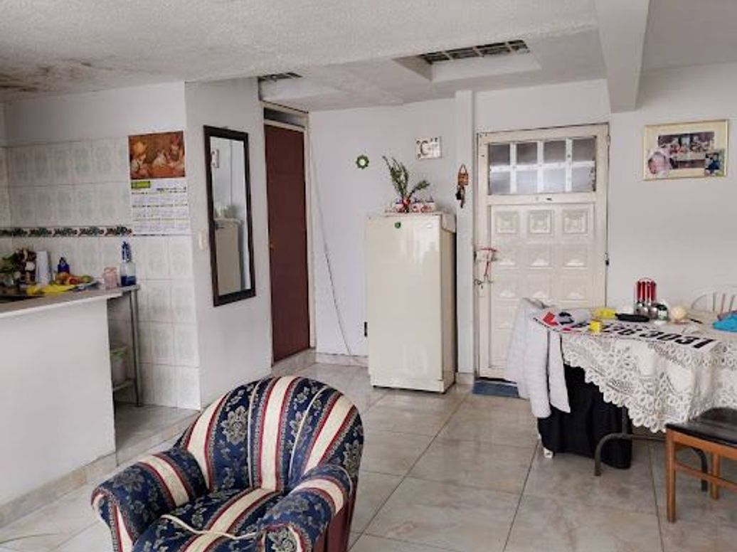 Casa de 9 alcobas en venta en San Francisco, Bogotá, 450 m² · foto 13 de 20