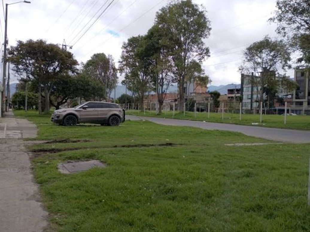 Casa de 9 alcobas en venta en San Francisco, Bogotá, 450 m² · foto 5 de 20