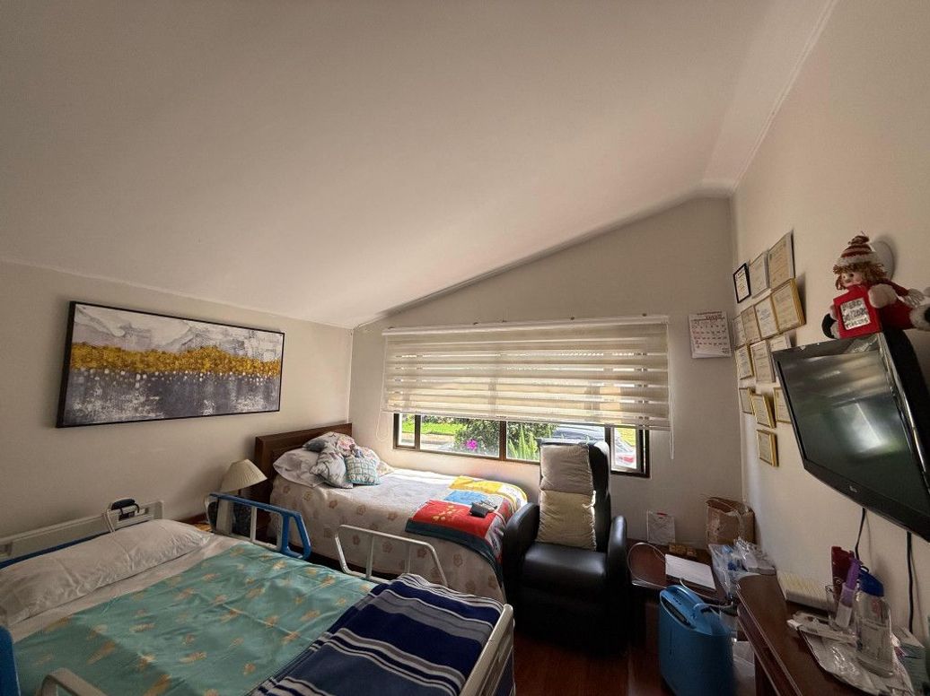 Casa de 5 alcobas en venta en Mónaco, Bogotá, 218 m² · foto 9 de 14