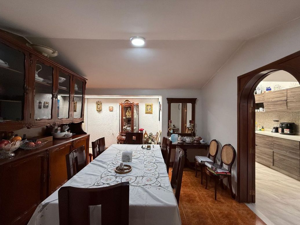 Casa de 5 alcobas en venta en Mónaco, Bogotá, 218 m² · foto 3 de 14