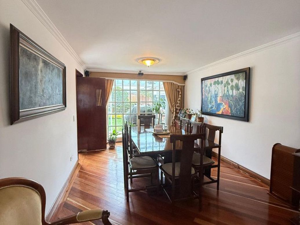 Casa de 4 alcobas en venta en La Esmeralda, Bogotá, 200 m² · foto 16 de 20
