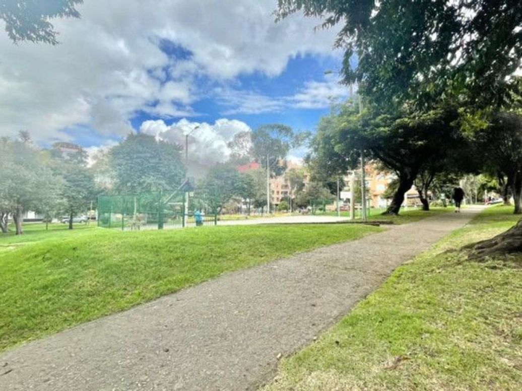 Apartamento de 2 alcobas en venta en Escuela De Infantería, Bogotá, 78 m² · foto 6 de 13