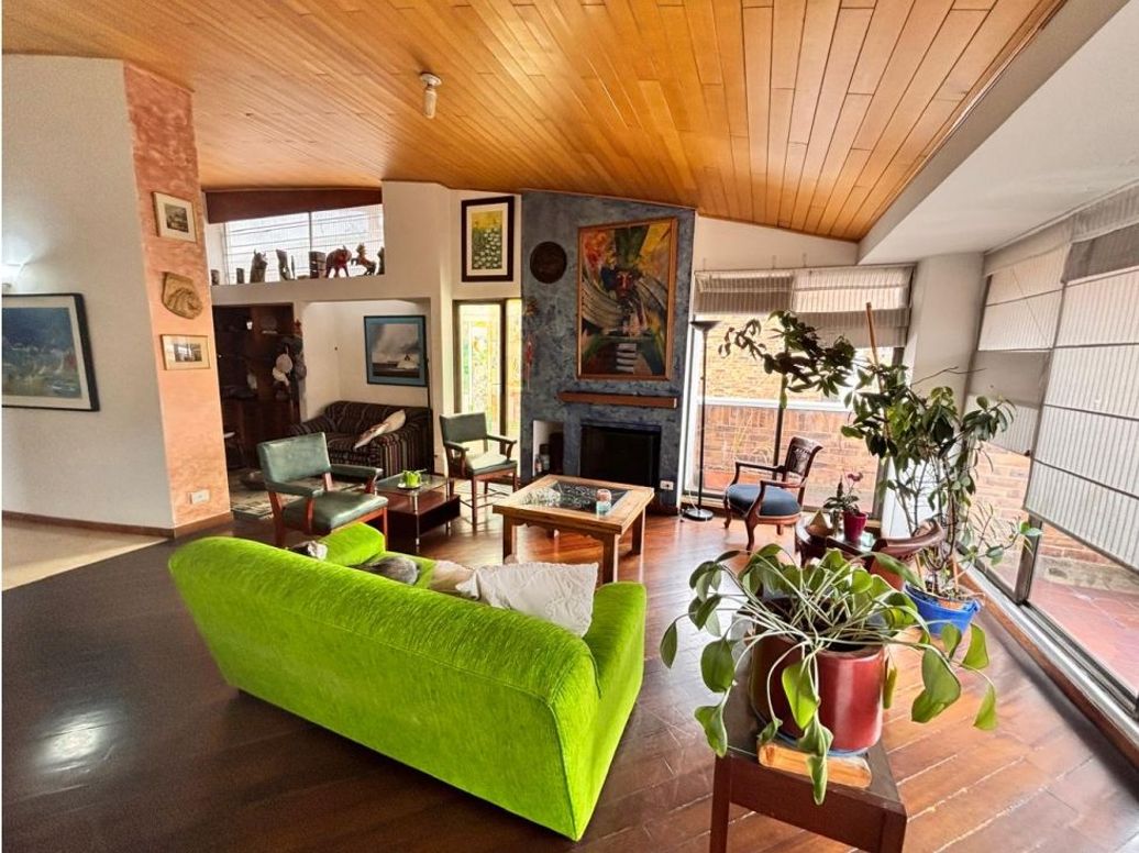 Apartamento de 4 alcobas en venta en Chicó Navarra, Bogotá, 362 m² · foto 2 de 17