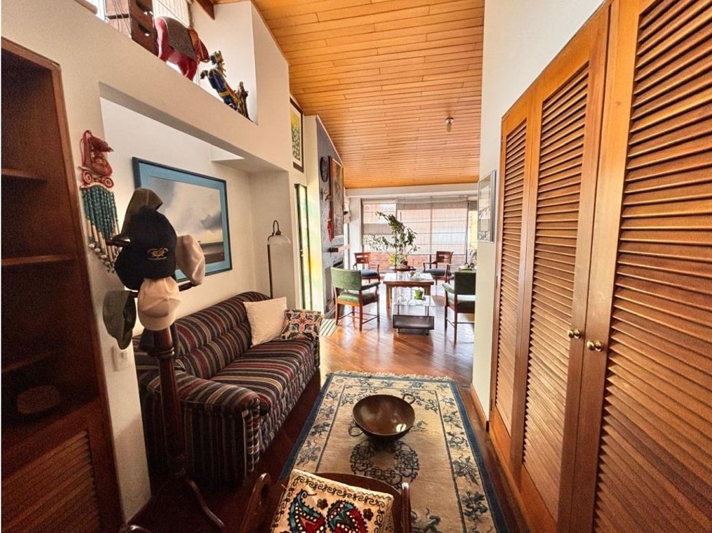 Apartamento de 4 alcobas en venta en Chicó Navarra, Bogotá, 362 m² · foto 8 de 17