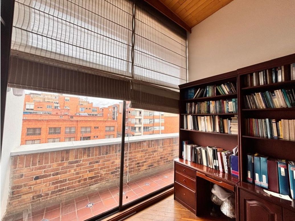 Apartamento de 4 alcobas en venta en Chicó Navarra, Bogotá, 362 m² · foto 11 de 17