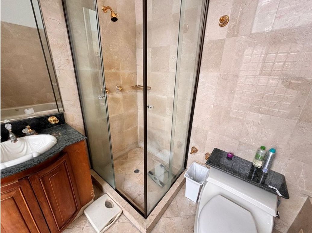 Apartamento de 4 alcobas en venta en Chicó Navarra, Bogotá, 362 m² · foto 15 de 17