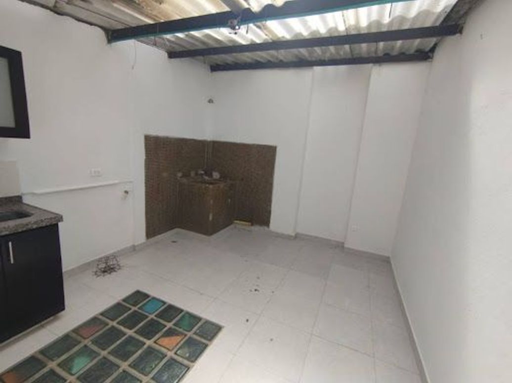 Casa de 5 alcobas en venta en Villas De Granada, Bogotá, 162 m² · foto 3 de 20