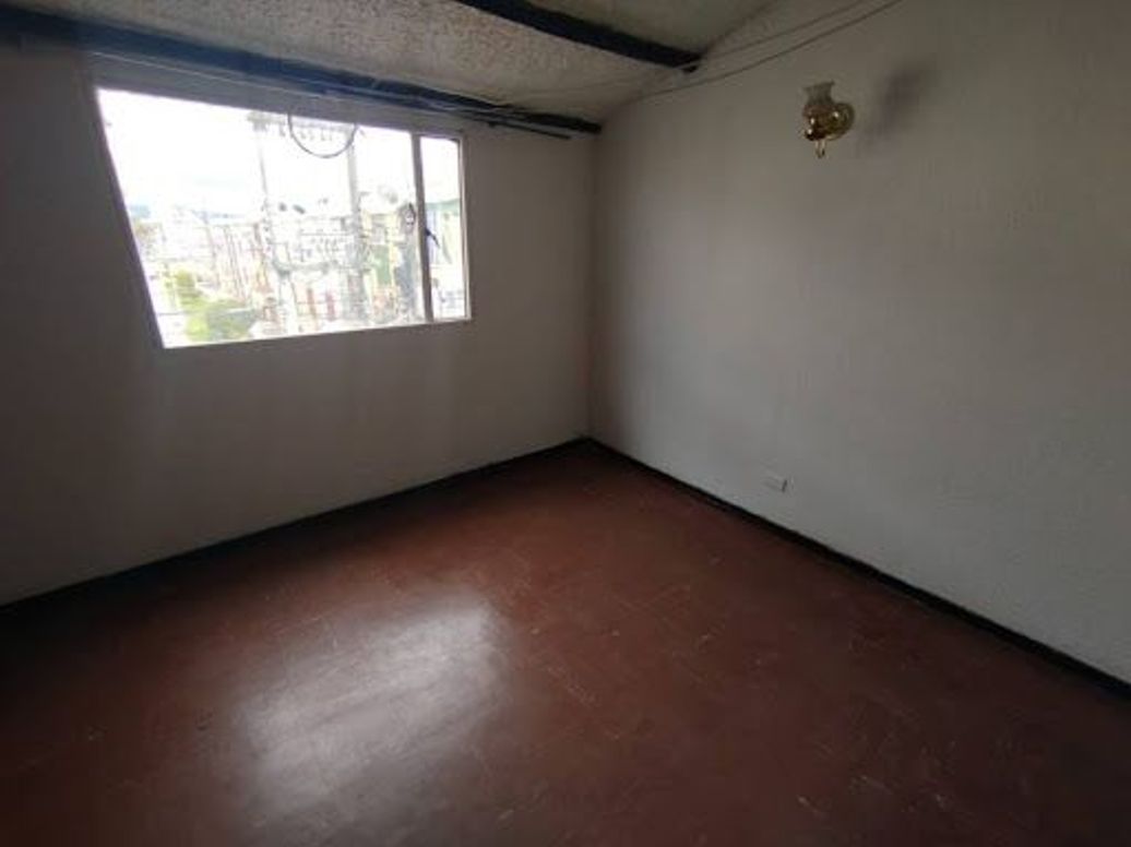 Casa de 5 alcobas en venta en Villas De Granada, Bogotá, 162 m² · foto 15 de 20