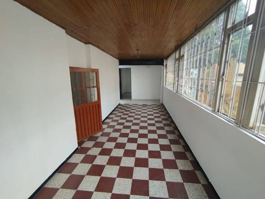 Casa de 5 alcobas en venta en Villas De Granada, Bogotá, 162 m² · foto 4 de 20