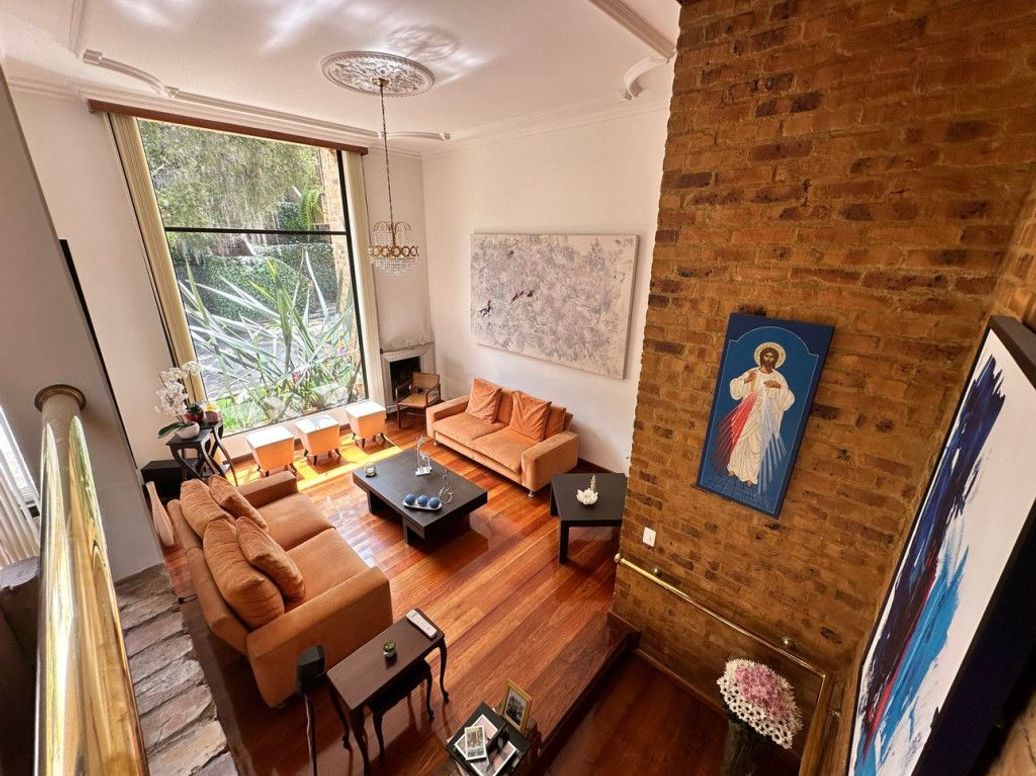 Casa de 4 alcobas en venta en Niza Suba, Bogotá, 267 m² · foto 2 de 20