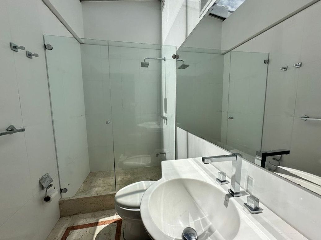 Casa de 4 alcobas en venta en Niza Suba, Bogotá, 267 m² · foto 17 de 20