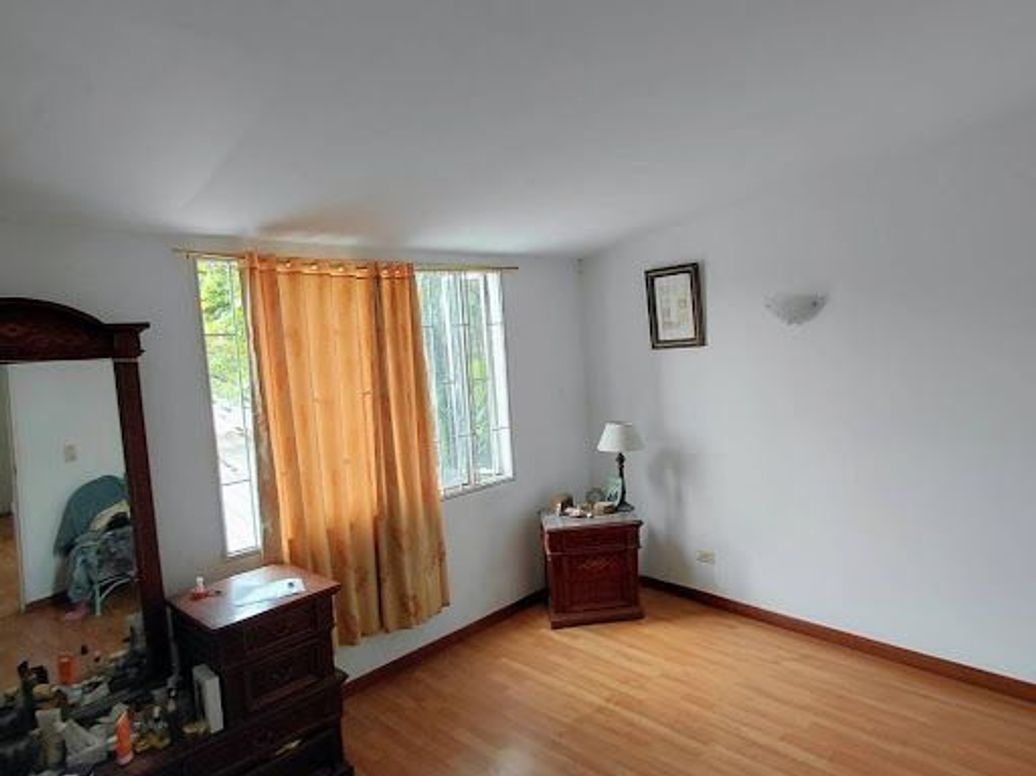 Casa de 4 alcobas en venta en Modelia, Bogotá, 206 m² · foto 4 de 19