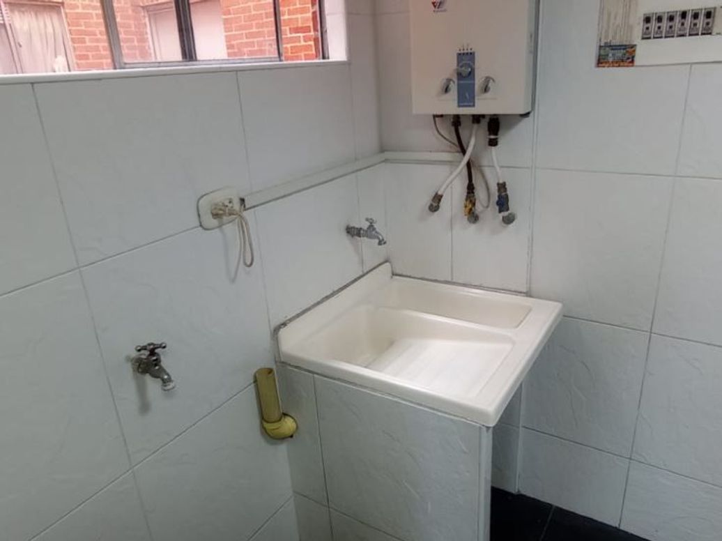 Apartamento de 2 alcobas en arriendo en Villa Alsacia, Bogotá, 37 m² · foto 12 de 14