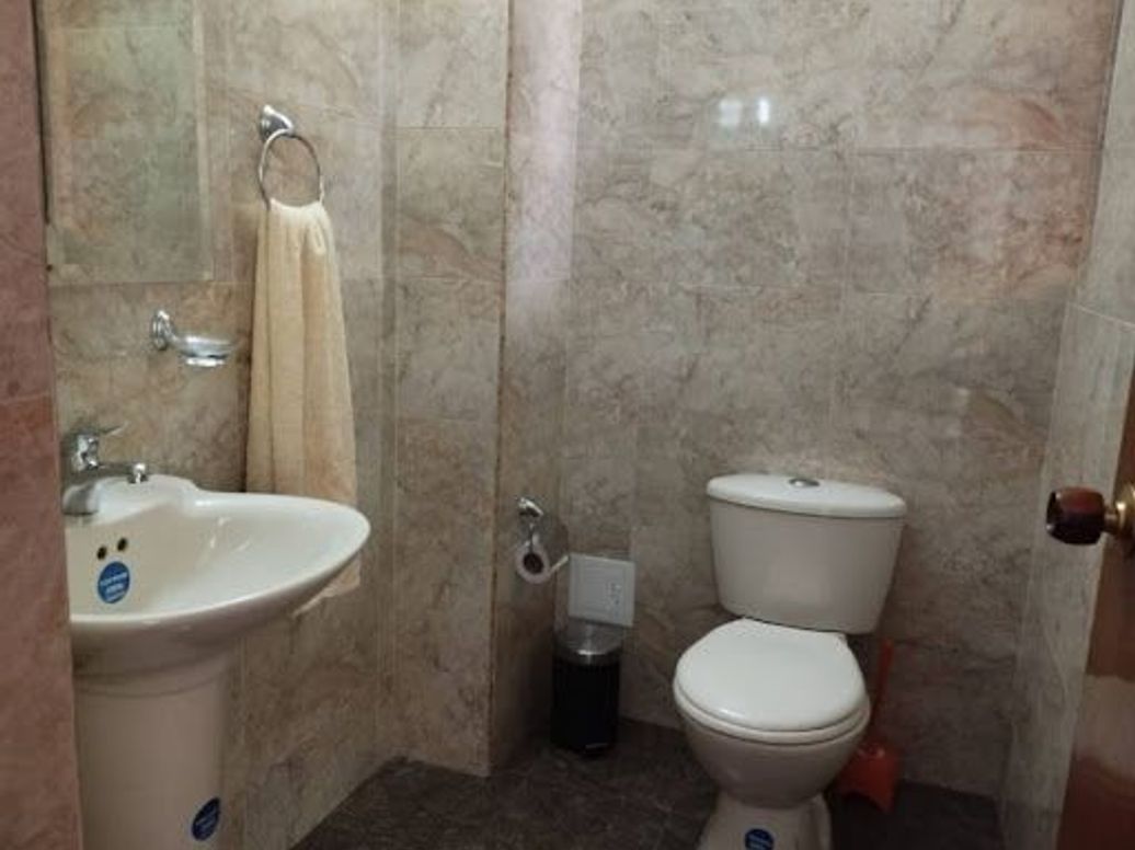 Casa de 5 alcobas en venta en Las Villas, Bogotá, 239 m² · foto 4 de 20
