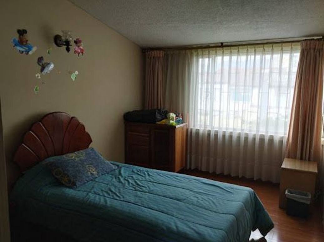 Casa de 5 alcobas en venta en Las Villas, Bogotá, 239 m² · foto 16 de 20