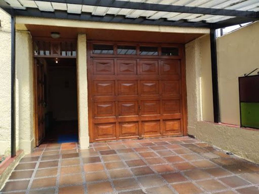 Casa de 5 alcobas en venta en Las Villas, Bogotá, 239 m² · foto 3 de 20