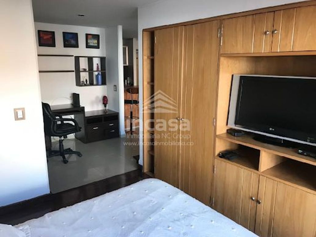 Apartaestudio en venta en Chicó Norte, Bogotá, 48 m² · foto 10 de 11