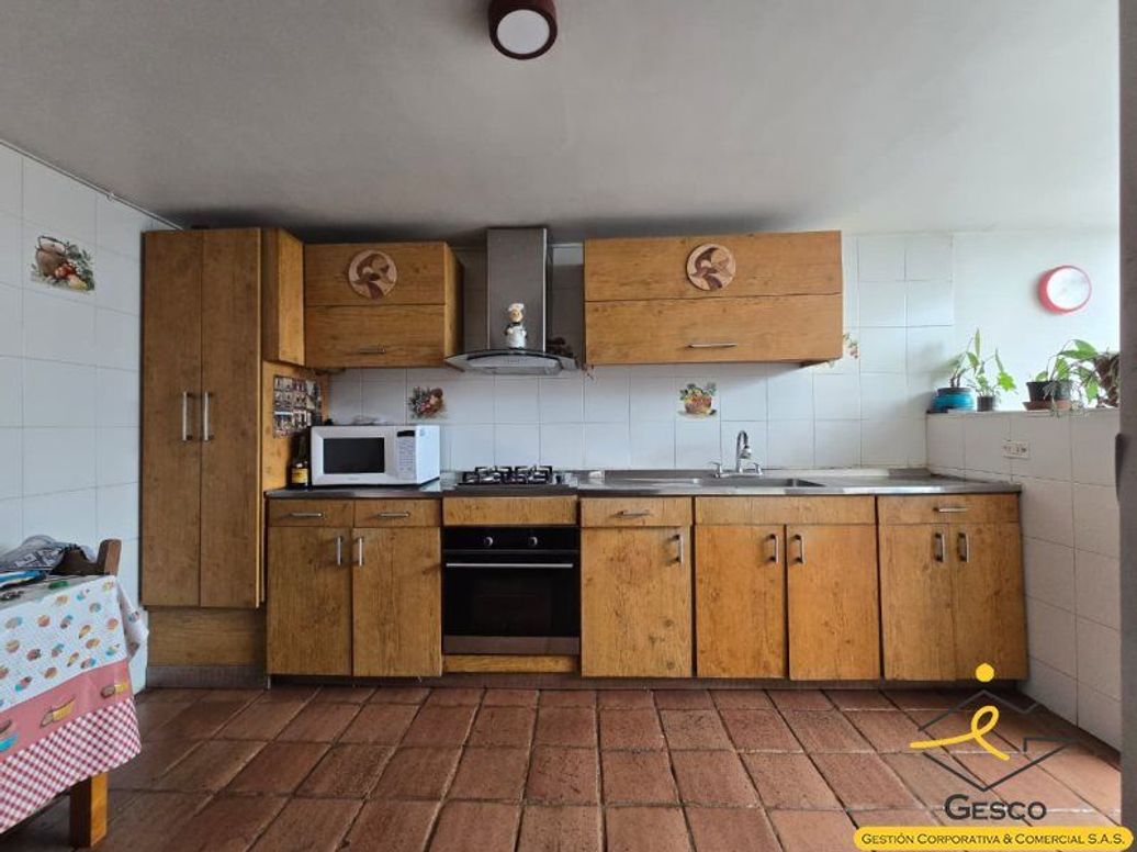 Casa de 4 alcobas en venta en Pontevedra, Bogotá, 238 m² · foto 7 de 20