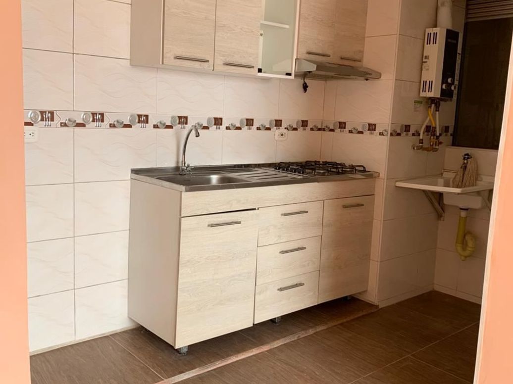 Apartamento de 2 alcobas en venta en Los Naranjos, Bogotá, 42 m² · foto 8 de 19
