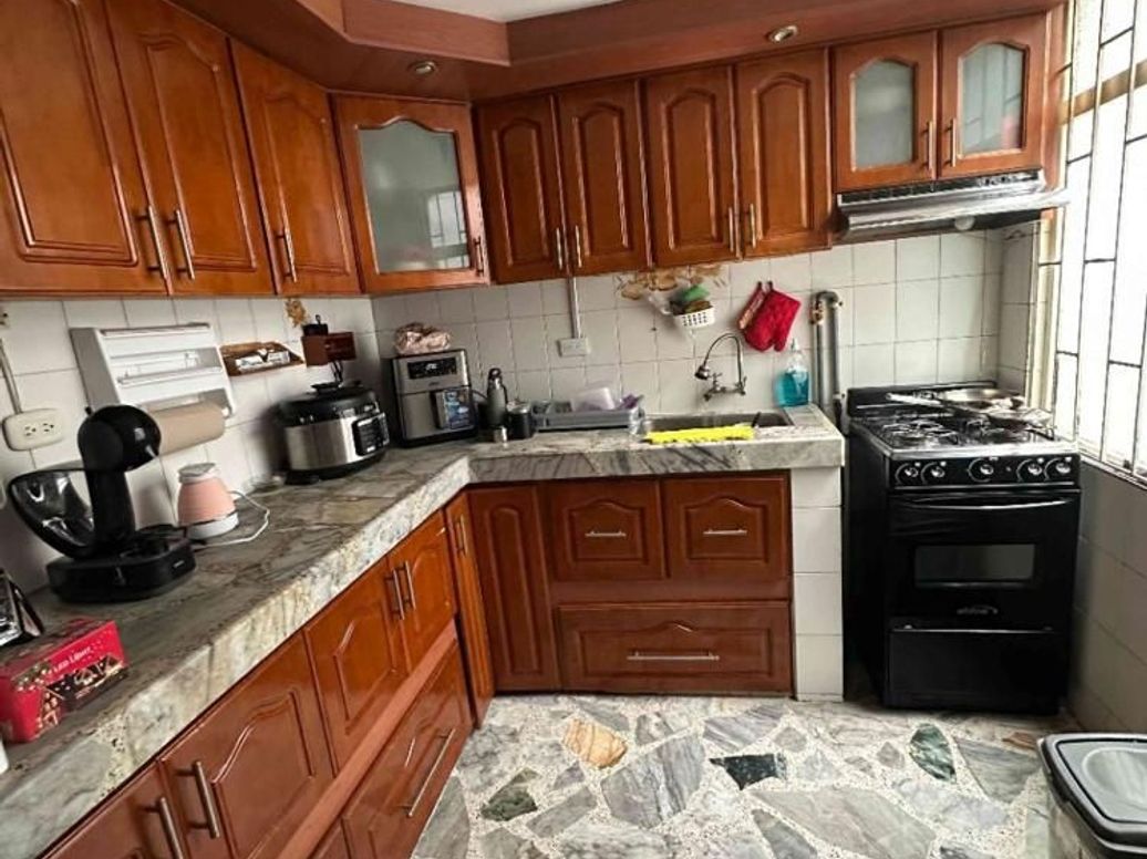 Casa de 7 alcobas en venta en Playas De Jaboque, Bogotá, 216 m² · foto 4 de 18