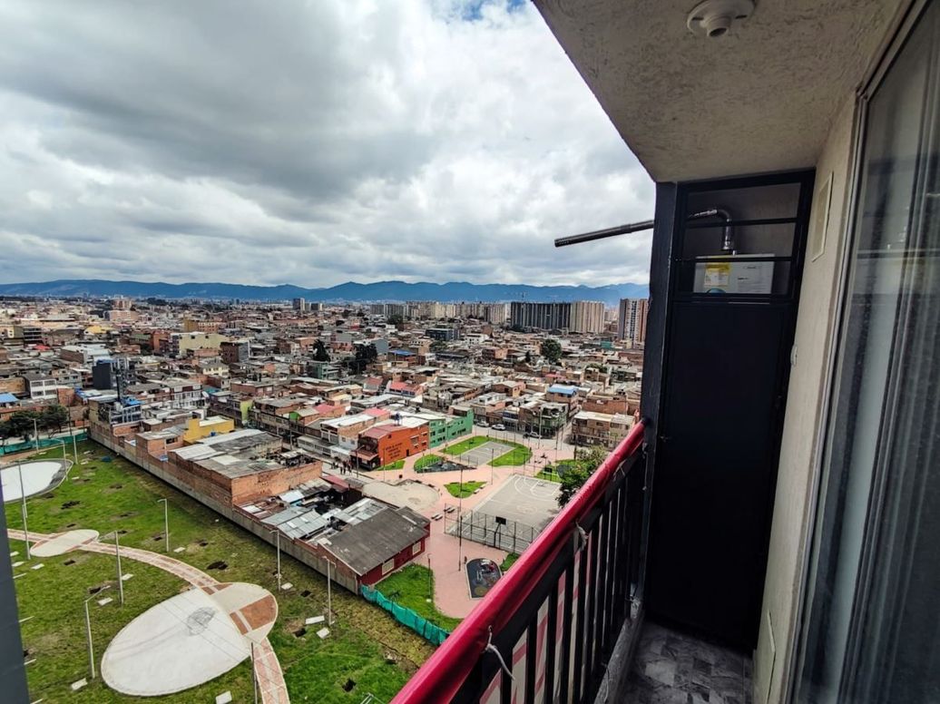 Apartamento de 2 alcobas en venta en Fontibón Centro, Bogotá, 38 m² · foto 8 de 14