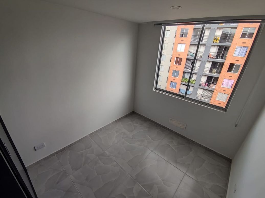 Apartamento de 2 alcobas en venta en Fontibón Centro, Bogotá, 38 m² · foto 11 de 14