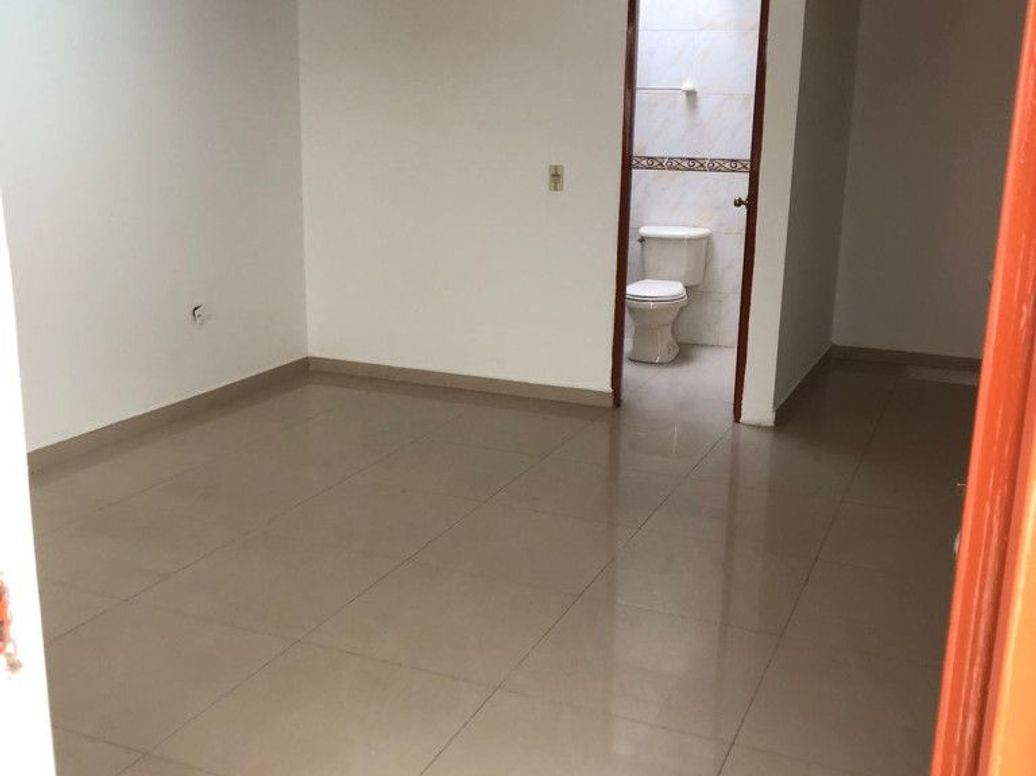 Apartamento de 5 alcobas en venta en San Antonio De Padua, Bogotá, 199 m² · foto 3 de 14