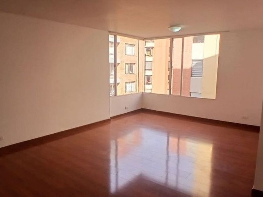 Apartamento de 4 alcobas en venta en Los Cedritos, Bogotá, 102 m² · foto 3 de 20