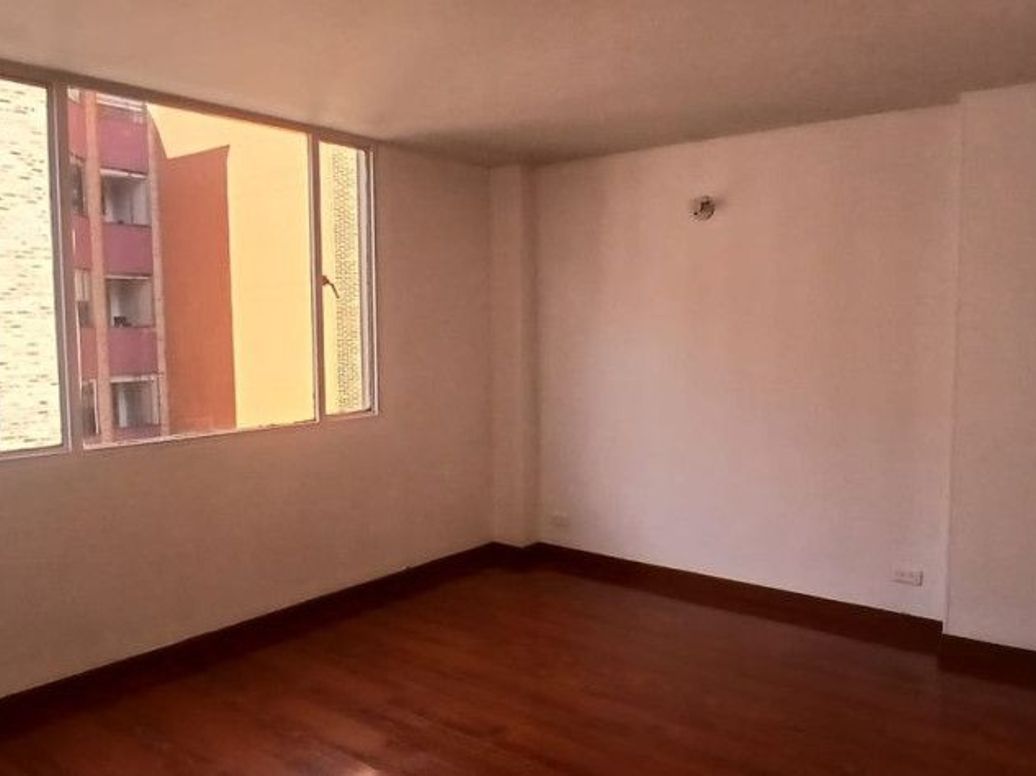 Apartamento de 4 alcobas en venta en Los Cedritos, Bogotá, 102 m² · foto 5 de 20