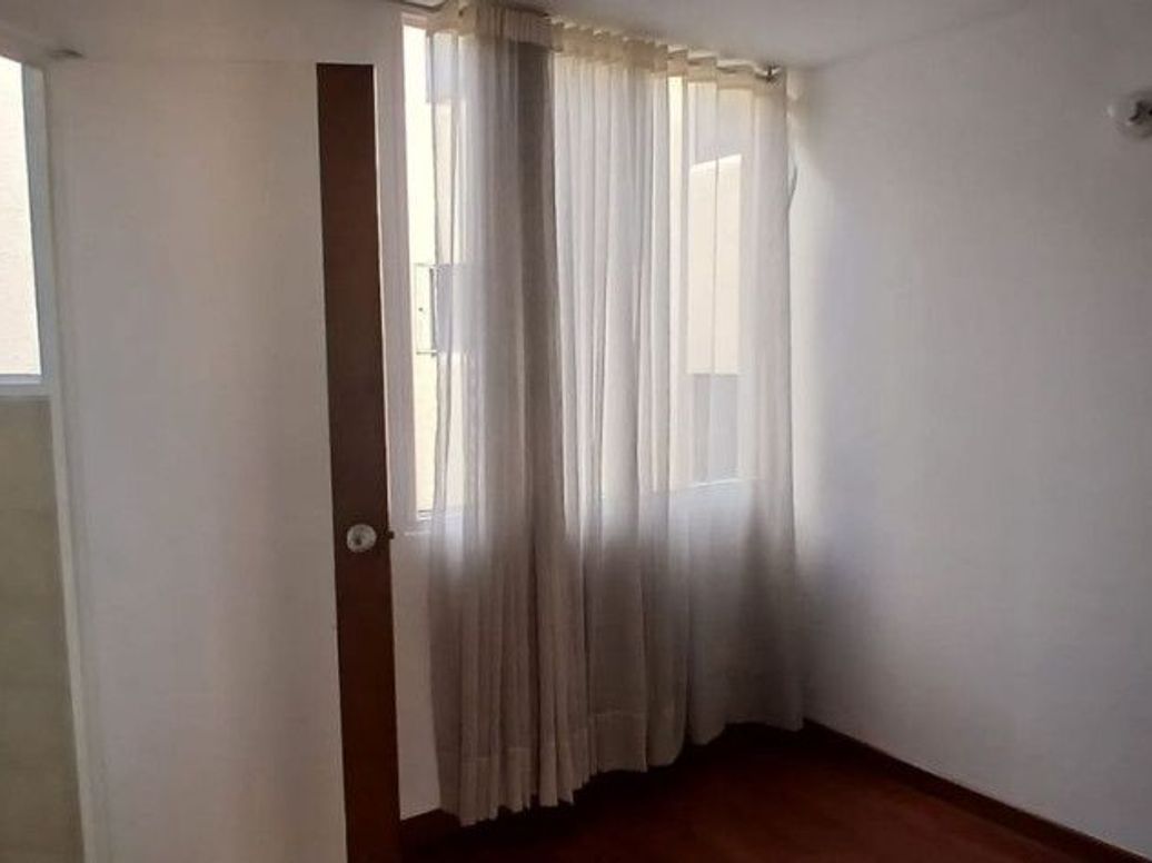 Apartamento de 4 alcobas en venta en Los Cedritos, Bogotá, 102 m² · foto 14 de 20