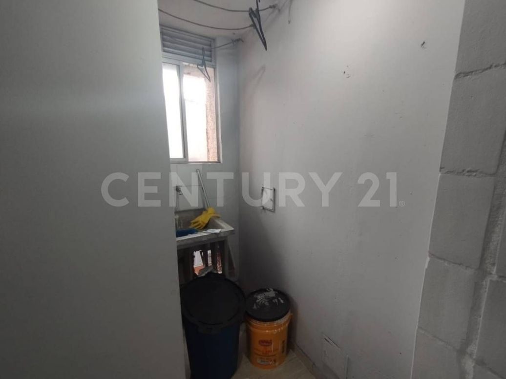 Apartamento de 3 alcobas en venta en Buenos Aires, Bogotá, 48 m² · foto 6 de 11