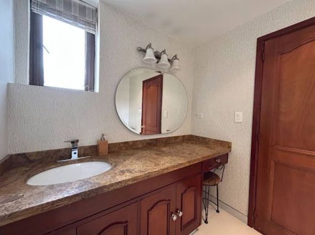 Apartamento de 3 alcobas en venta en El Nogal, Bogotá, 247 m² · foto 20 de 20