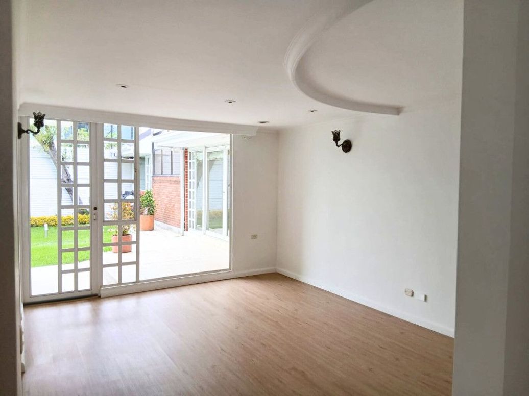 Casa de 4 alcobas en venta en Santa Ana Oriental, Bogotá, 381 m² · foto 10 de 19