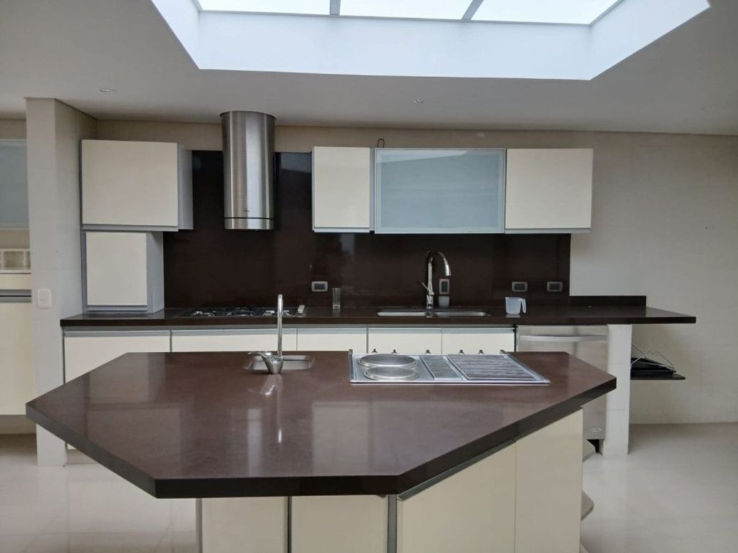 Casa de 4 alcobas en venta en Santa Ana Oriental, Bogotá, 381 m² · foto 16 de 19